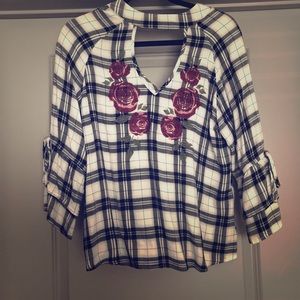 Cutout choker 3/4 bell sleeve shirt.